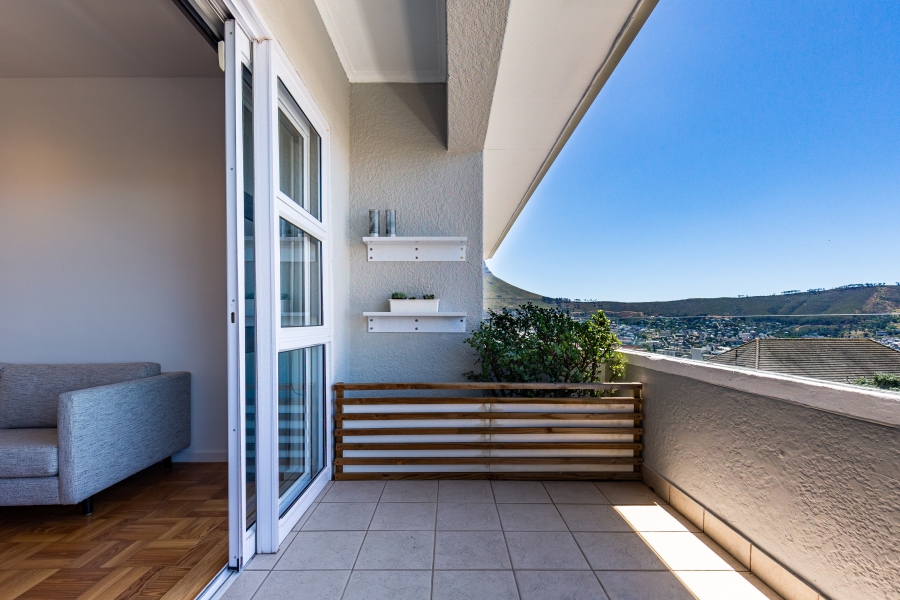 To Let 2 Bedroom Property for Rent in Vredehoek Western Cape